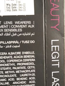 HUDA BEAUTY LEGIT LASHES WITH TAG