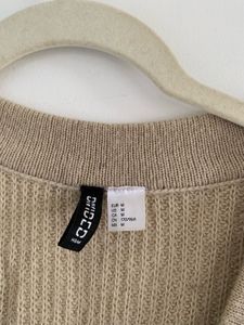 H and M beige cardigan