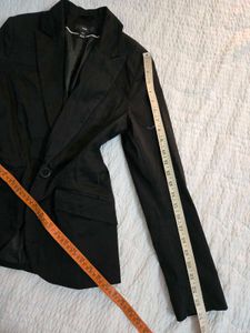 H&amp;M Classic Black Blazer bust 34