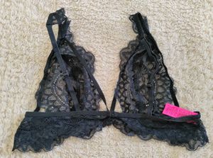 🖤 La Senza Lace Triangle Bralette