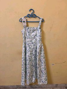 NEWME Floral Print Midi Dress