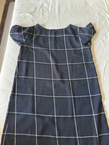 Chic Navy &amp; White Grid Dress