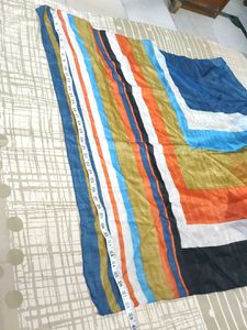 A SET IF 2 SCARVES IN MULTI COLOURS