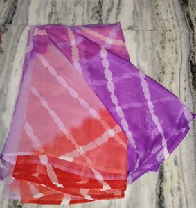 Leheriya saree😍