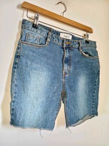 Chic Lettuce Trim Crop Top &amp; Denim Shorts Outfit