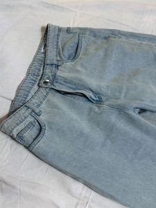 Light Wash High-Waisted Jeans