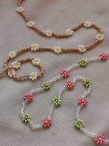 Daisy Beaded Necklaces💚💗
