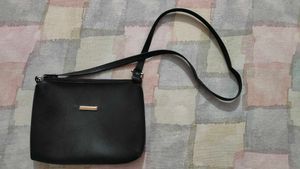 Chic Black Crossbody Bag