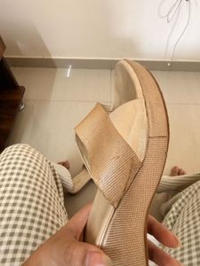 Stylish Beige Cross-Strap Sandals