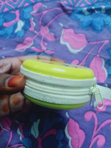 metal round pouch