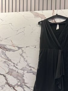 Chic Black Sleeveless Dress, Bust- 36/38