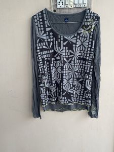Stylish Graphic Print Long Sleeve Top