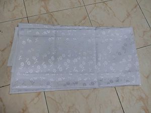 Elegant White Floral 1m Blouse Bit