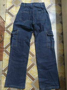 Green Button-Up 3/4 Sleeve Top and blue denim comb