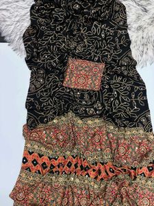 Stunning Black Embroidered Saree with Mirror Work