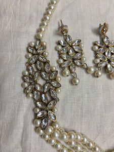 Elegant Pearl &amp; Crystal Necklace Set
