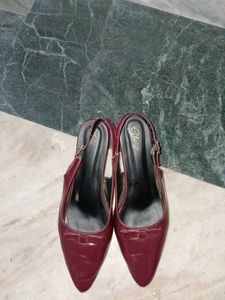 Stylish Burgundy Bow Heels