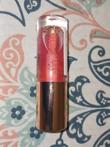 Vibrant Lip Gloss - Hydrating & Shiny Finish