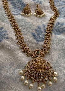 Traditional Indian Necklace &amp; Earrings Set
