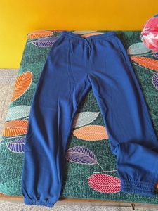 Blue sweatpants with Tag