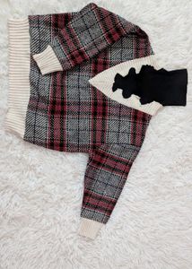 PLAID TURTLE NECK SWEATER
