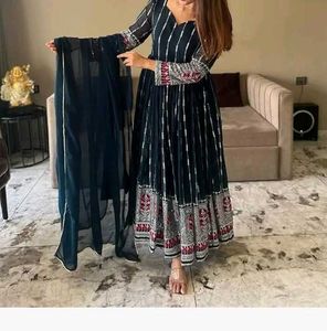 Free Shiping &amp; 🆓 🎁Embroidered Stunning Anarkali