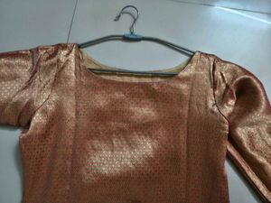Elegant Gold Boat neck Kurta