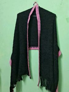 Cozy Black & Pink Knit Shawl New🩷🖤