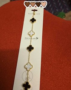 Sale_Elegant Clover Charm Bracelet