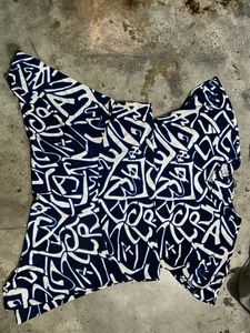 Stylish Navy &amp; White Abstract Print Dress