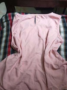 Pink cute sleeveless top