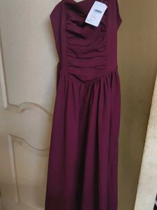 Elegant Burgundy Maxi Dress