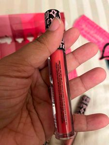 Juicy Couture plumping Lip Gloss