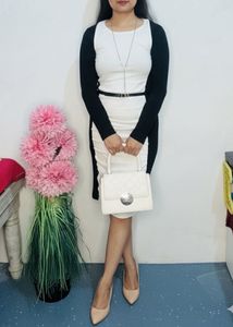 Chic Two-Tone Bodycon Dress