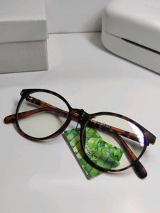 Stylish Tortoiseshell Glasses