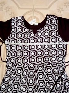 Elegant Geometric Print Kurta Set