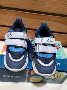 babyoye sneakers