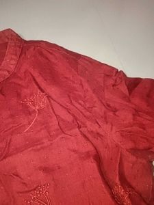 Vibrant Red D TOP