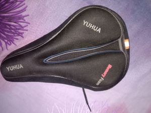 Comfortable And Adjustable Cycle Seat This Seat Is Totally New But I Have Posted It Like New Condition