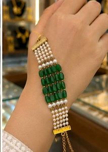 Elegant Pearl and Gold Bracelet