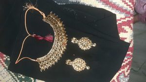 Stunning Red &amp; Gold Necklace with Earrings