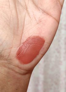 Kiro Beauty Velvet Matte Lipstick - Hazelnut Crush
