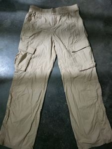 H&amp;M Khaki Cargo Trousers