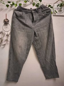 Grey Wash Relaxed Fit Jeans