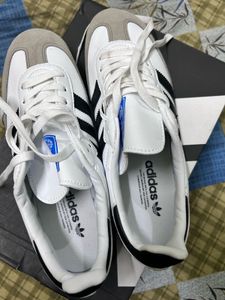 Adidas Samba Sneakers