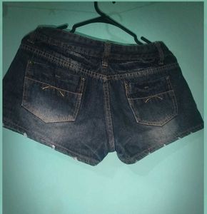 Y2k low waist denim shorts