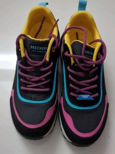 Skechers UNO TRAIL Sports Shoes