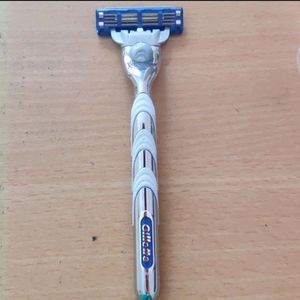 🆕 Gillette Mach 3 Turbo Razor