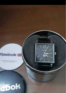 Price Dropped 🚨 Reebok watch set