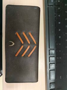 Original unused Hidesign Stylish Leather Wallet